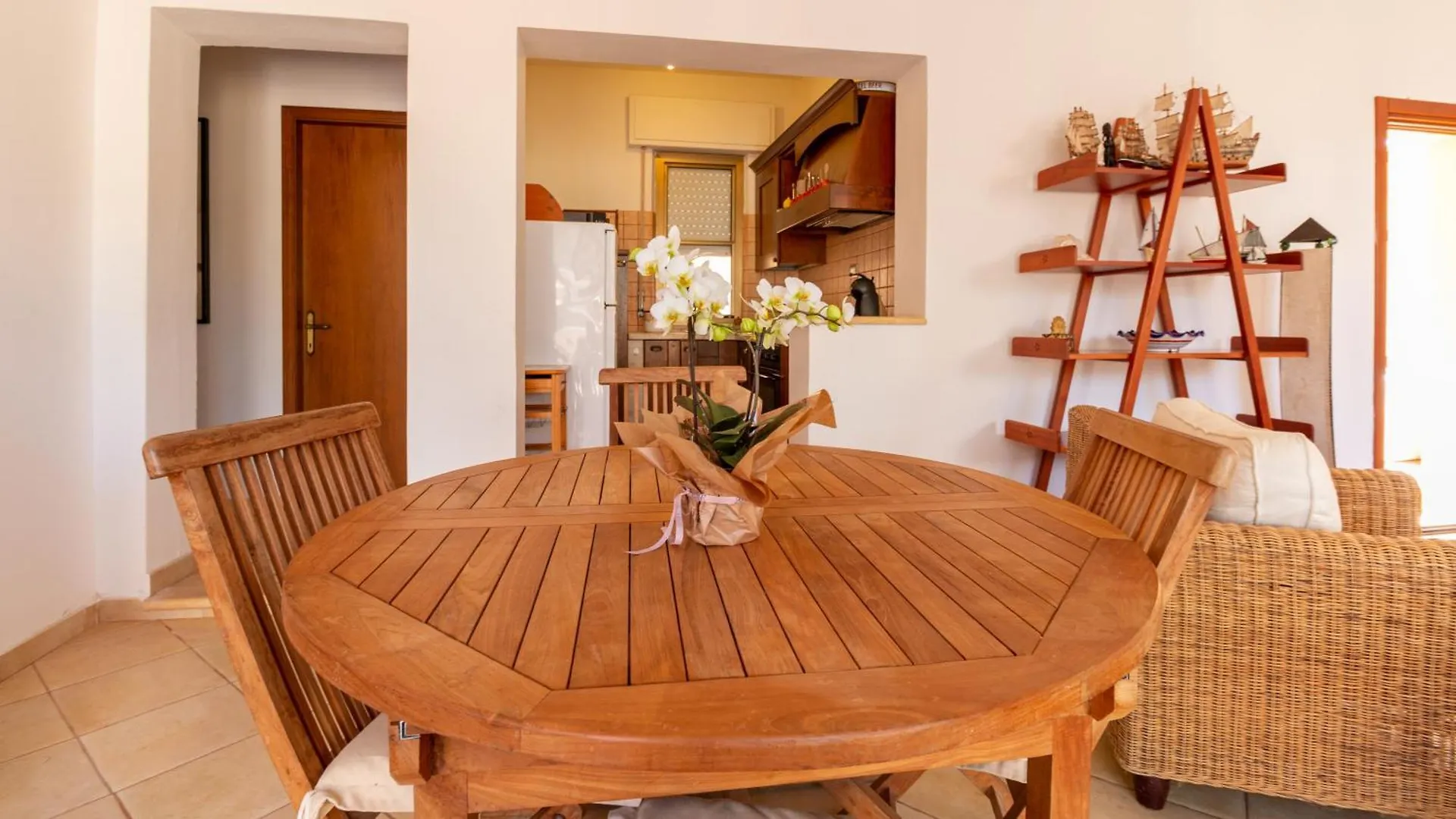 Sardinianworld-S'Imbucada Home Putzu Idu Nyaraló