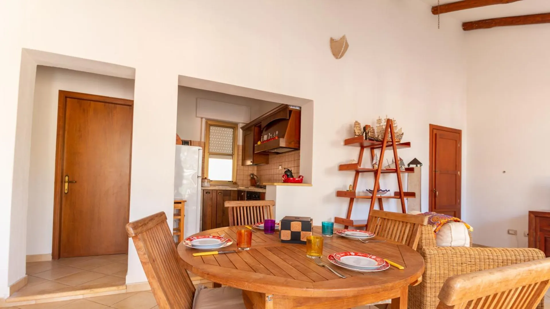 Sardinianworld-S'Imbucada Home Putzu Idu 0*,  Olaszország