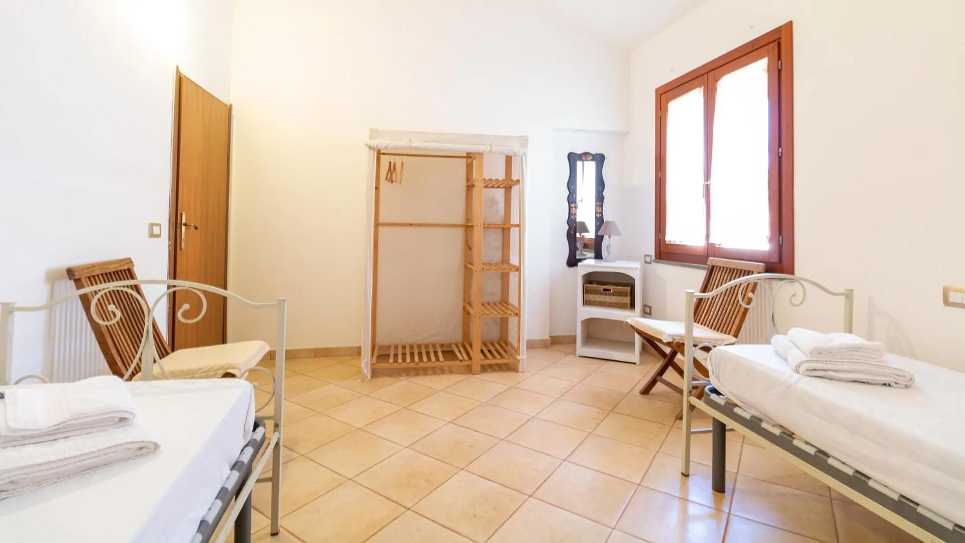 Sardinianworld-S'Imbucada Home Putzu Idu 0*,  Olaszország